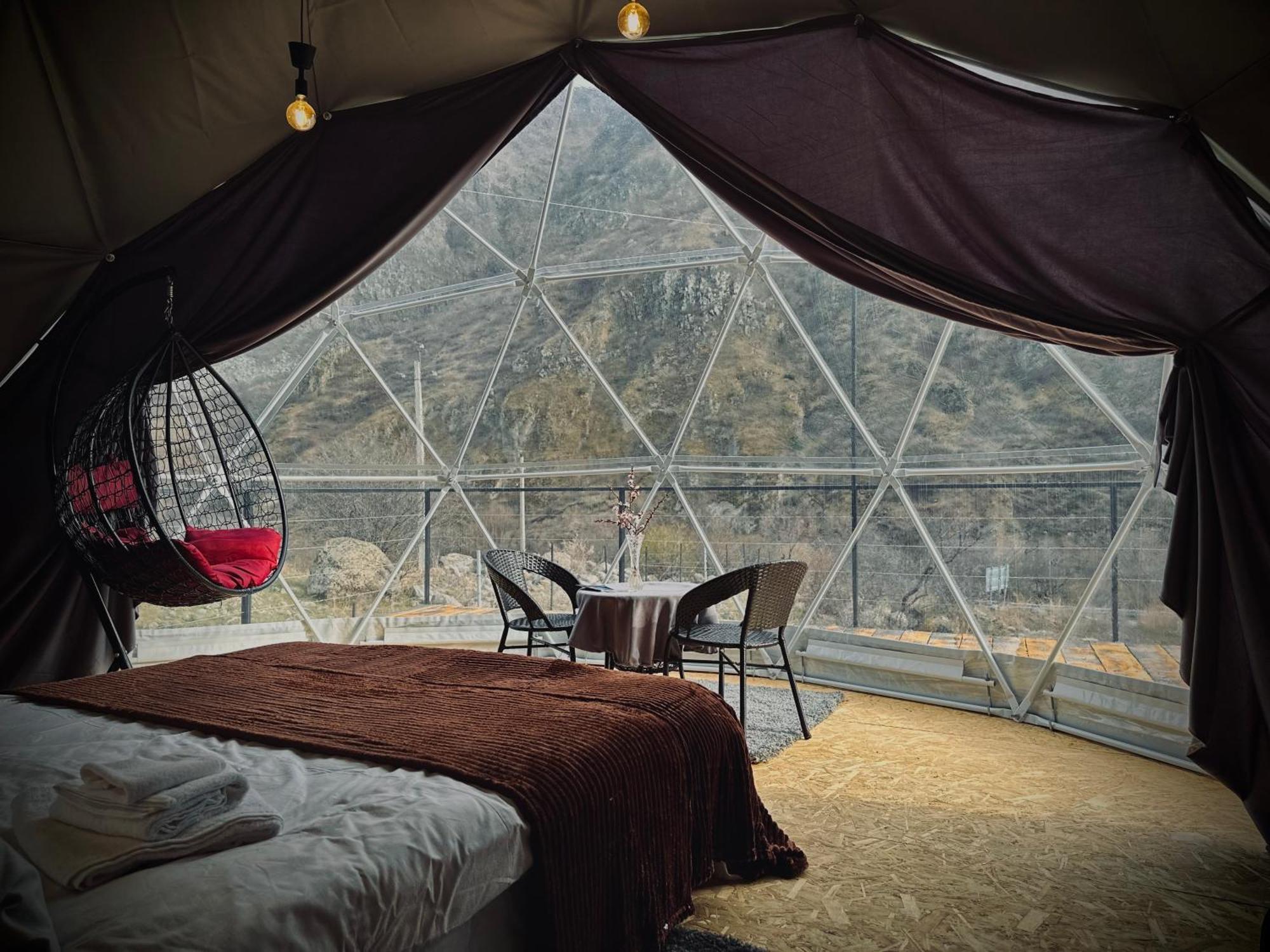 Vardzia Glamping Bagian luar foto