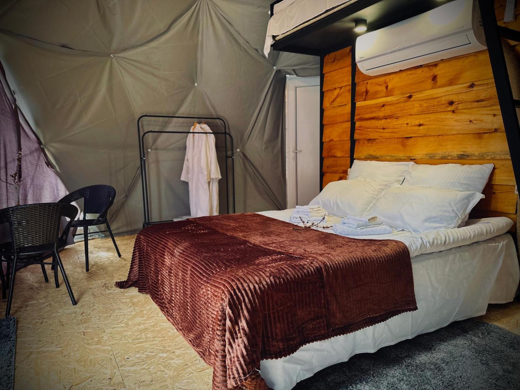 Vardzia Glamping Bagian luar foto